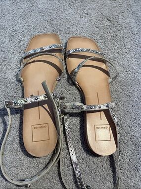 Dolce Vita Silver Rozie 9.5 Strappy Flat Sandals